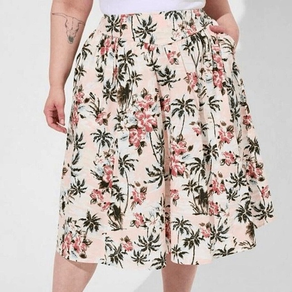 torrid Dresses & Skirts - Torrid Plus Size 26 Women’s Midi Poplin High Waist Skirt Tropic Palm Trees